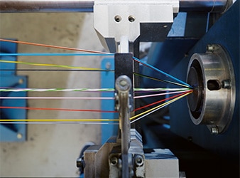 Czyszczenie plazmowe w branży produkcji kabli: Firma Tantec zdobywa uznanie dzięki szybkości i niezawodności
